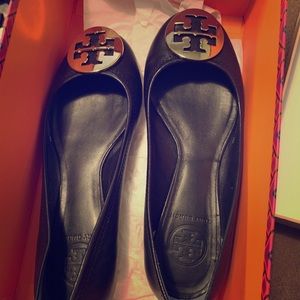 Tory Burch Reva Flat